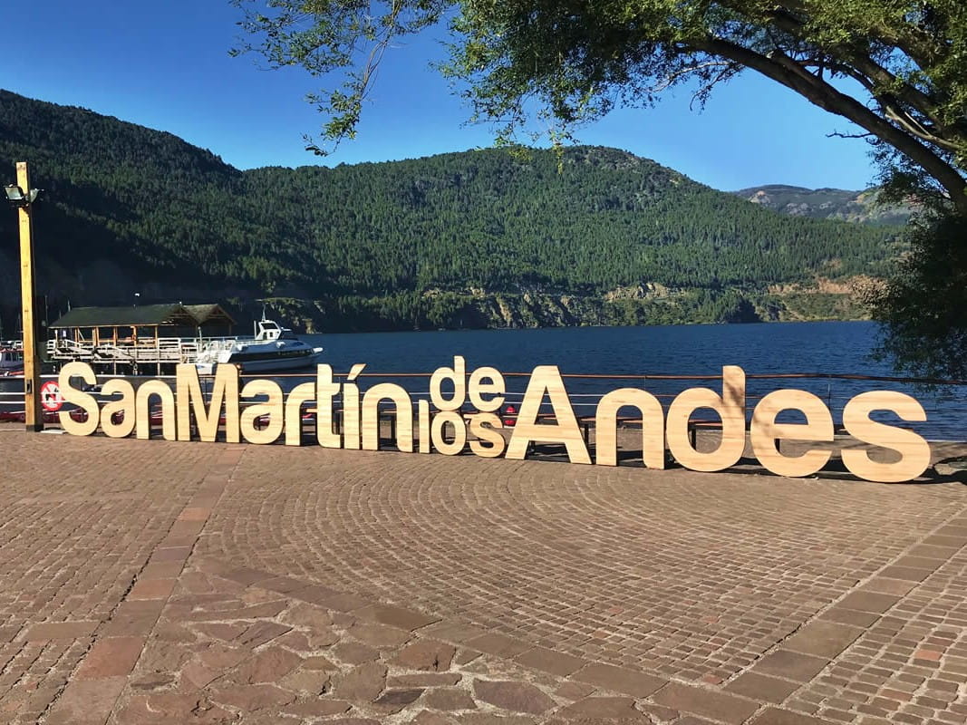 SAN MARTIN DE LOS ANDES - EN AUTO - Imagen 4